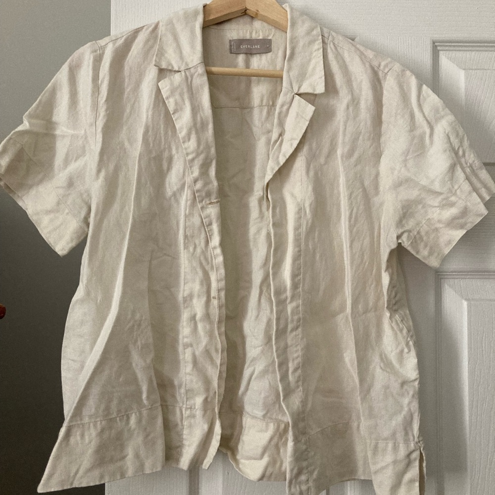 White linen everlane button up